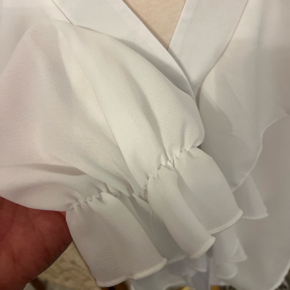 Chic White Ruffle Blouse - Picture 4 of 7
